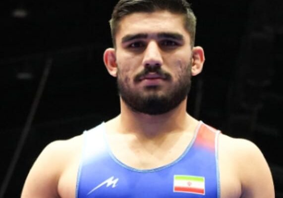 ستاره کشتی استان، قهرمان دانشجویان کشور شد